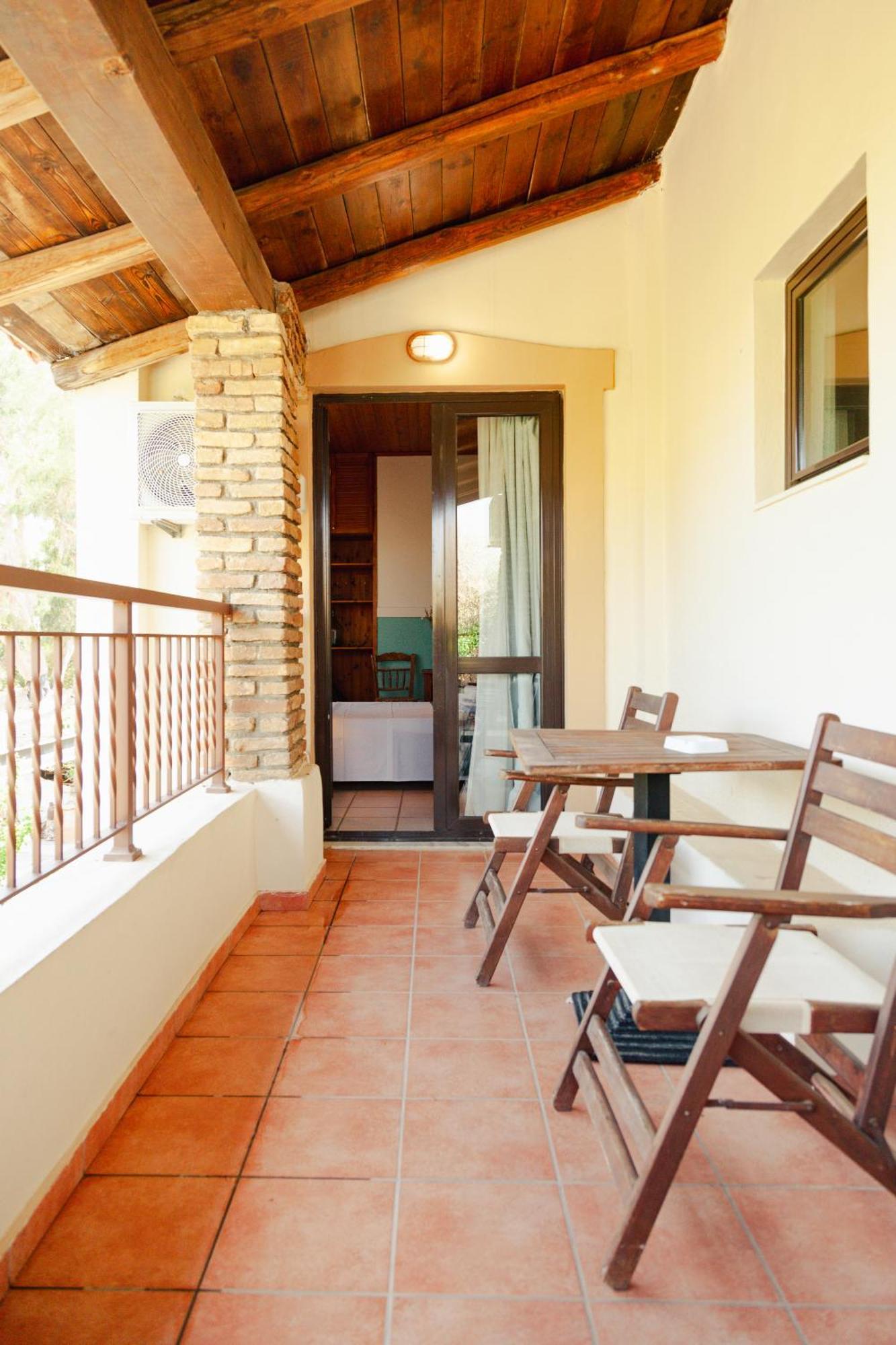 Amnisiades Apartments Karteros Exterior photo